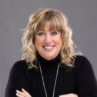 Real Estate Expert Photo for Debbie Jeanis