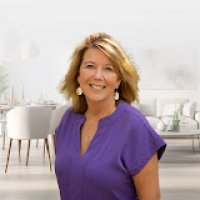 Real Estate Expert Photo for Mary Bostelman
