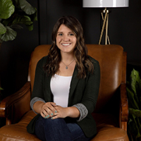 Real Estate Expert Photo for Dea Mitton