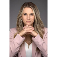 Real Estate Expert Photo for Carly Edwards